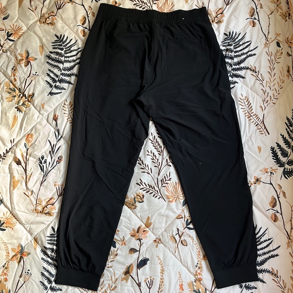 Banana Republic Women’s Black Joggers - Picture 4 of 7